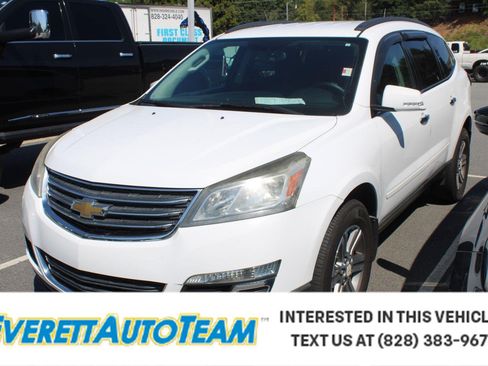 Used 2016 Chevrolet Traverse LT FWD image 1