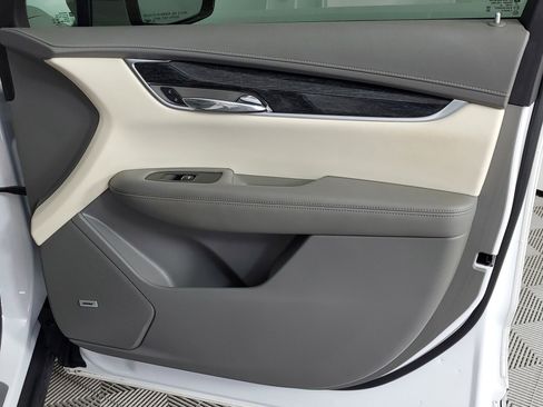 Used 2021 Cadillac XT6 Premium Luxury image 22