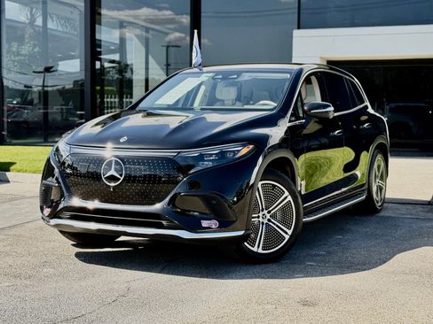 Used 2023 Mercedes-Benz EQS 450+ 4MATIC SUV image 2