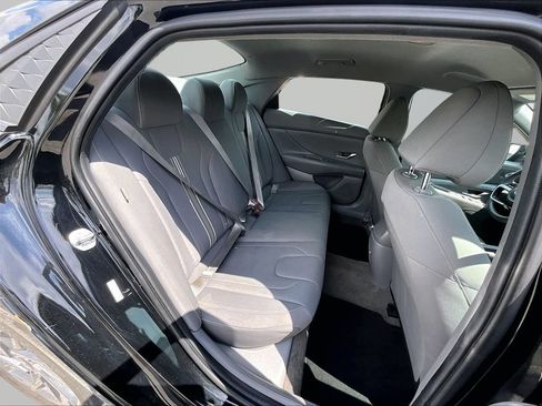 Used 2024 Hyundai Elantra SEL FWD image 26