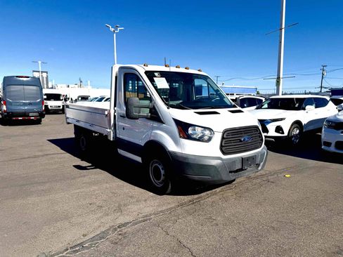 Used 2018 Ford Transit 250 138 RWD image 5