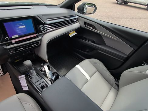 Certified 2026 Toyota Camry SE w/ Convenience Package FWD image 23