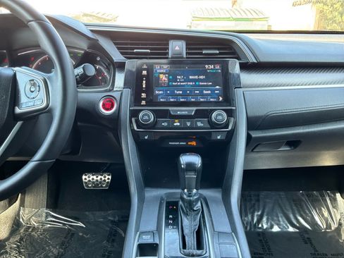 Used 2018 Honda Civic Sport Touring image 15