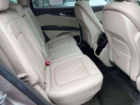 Used 2020 Lincoln Nautilus Reserve w/ Equipment Group 201A image 9