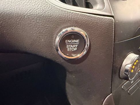 Used 2019 Ford Edge SE w/ SE Fleet Driver's Package AWD/4WD image 25