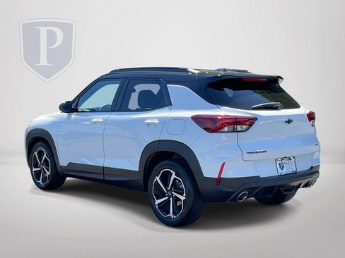Used 2023 Chevrolet TrailBlazer RS w/ Sun and Liftgate Package FWD image 6
