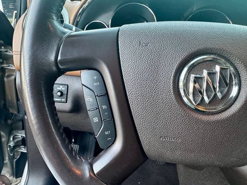Used 2017 Buick Enclave Leather AWD/4WD image 19