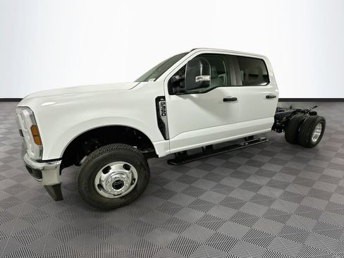 New 2026 Ford F350 XL w/ XL Chrome Package AWD/4WD image 24