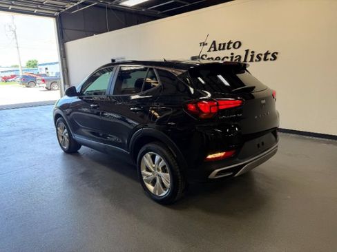 Used 2025 Buick Encore GX Preferred FWD image 2