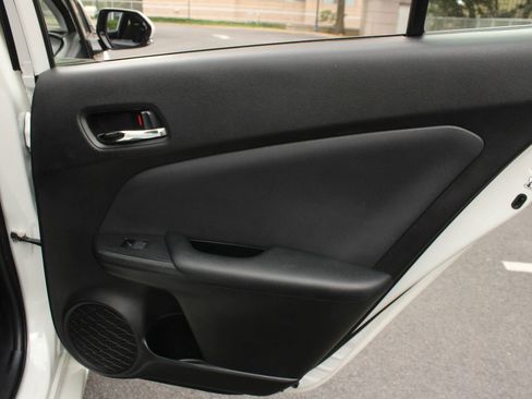 Used 2019 Toyota Prius LE w/ Carpet Mat Package FWD image 24