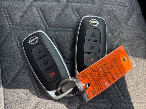 Used 2025 Nissan Kicks SV FWD image 22