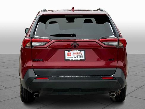 Used 2023 Toyota RAV4 XLE w/ Convenience Package FWD image 5