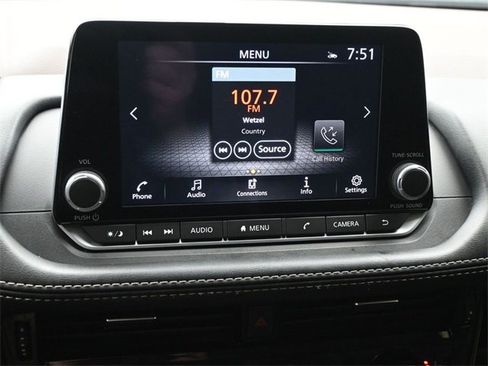 Used 2023 Nissan Rogue SL image 29