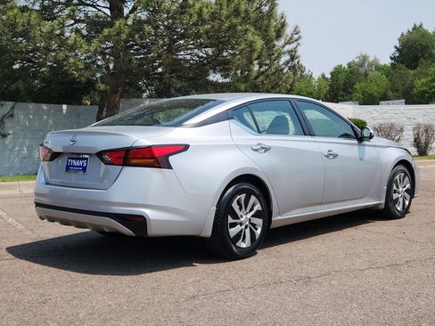 Certified 2023 Nissan Altima 2.5 S image 3