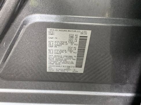 Used 2020 Nissan Pathfinder SV FWD image 13