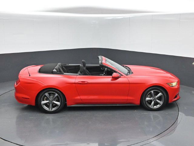 Used 2017 Ford Mustang Convertible w/ Equipment Group 051A RWD image 39