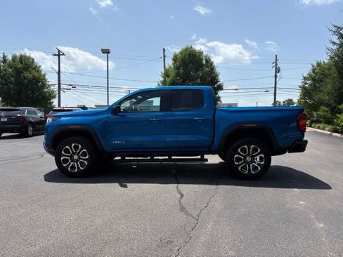 Used 2023 GMC Canyon AT4 w/ AT4 Premium Package AWD/4WD image 2