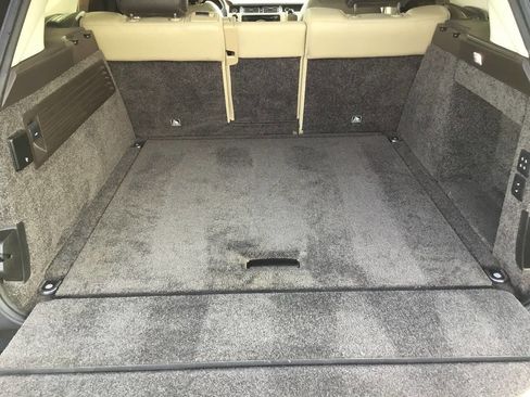 Used 2018 Land Rover Range Rover HSE image 24