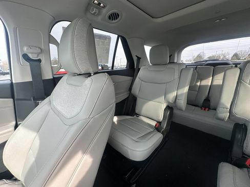 New 2026 Ford Explorer Active w/ Active Comfort Package AWD/4WD image 12