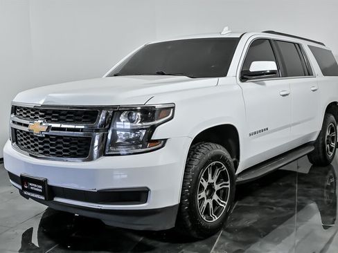 Used 2018 Chevrolet Suburban LT AWD/4WD image 5