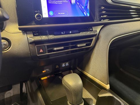 Used 2025 Toyota Camry LE image 18