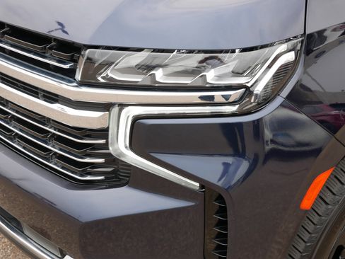 Used 2023 Chevrolet Tahoe LT AWD/4WD image 16