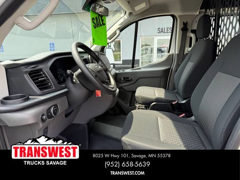 Used 2025 Ford Transit 250 Low Roof w/ Exterior Upgrade Package RWD image 5