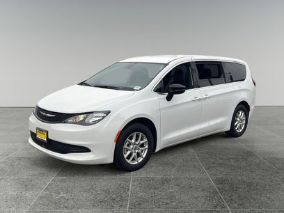 New 2025 Chrysler Voyager LX