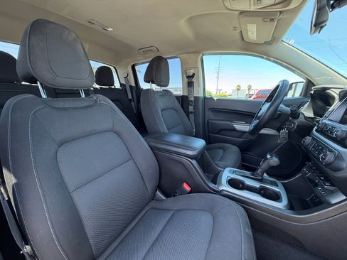 Used 2018 Chevrolet Colorado LT w/ LT Convenience Package AWD/4WD image 19