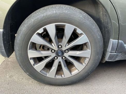 Used 2018 Subaru Outback 2.5i Touring image 5