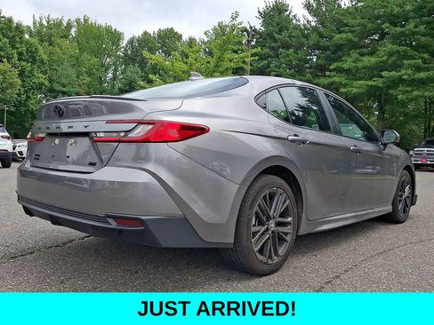 Used 2025 Toyota Camry SE w/ Convenience Package AWD/4WD image 6