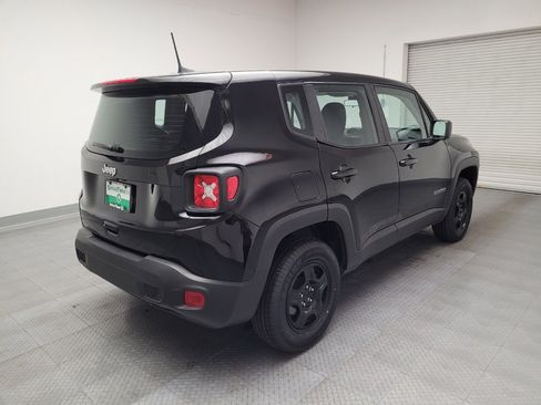 Used 2022 Jeep Renegade Sport image 9