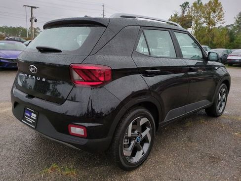 New 2026 Hyundai Venue SEL image 5