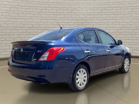 Used 2013 Nissan Versa SV FWD image 5