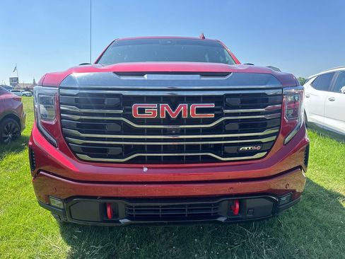 Used 2023 GMC Sierra 1500 AT4 w/ Technology Package AWD/4WD image 2