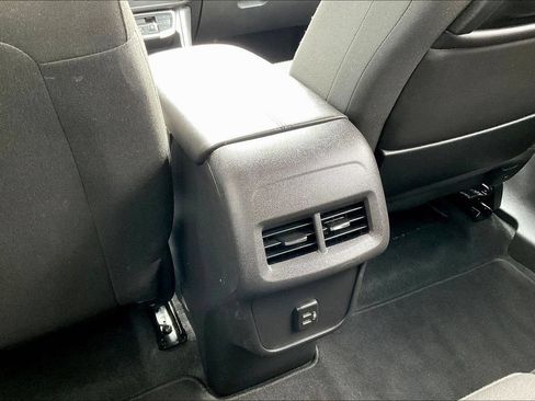 Used 2024 GMC Terrain SLE FWD image 14