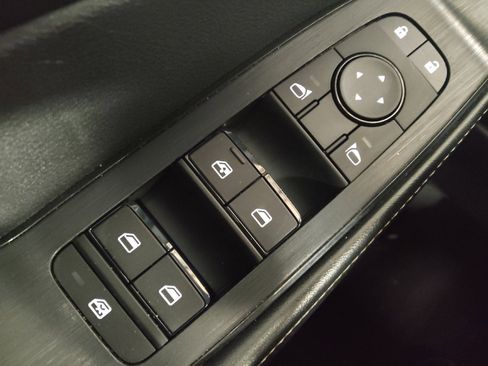 Used 2024 Nissan Rogue SV w/ SV Premium Package FWD image 27