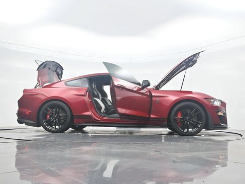 Used 2020 Ford Mustang Shelby GT500 w/ Technology Package RWD image 39