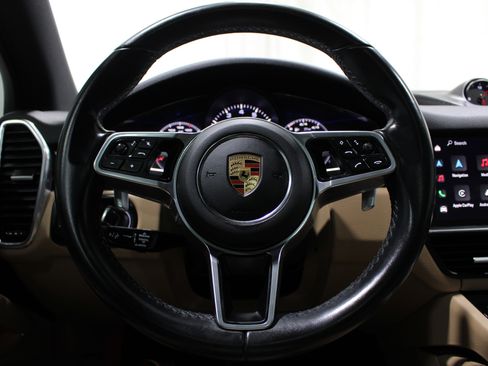 Used 2023 Porsche Cayenne Platinum Edition AWD/4WD image 11