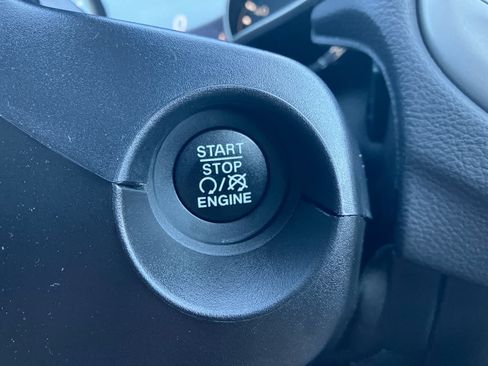 Used 2021 Jeep Compass Latitude AWD/4WD image 22