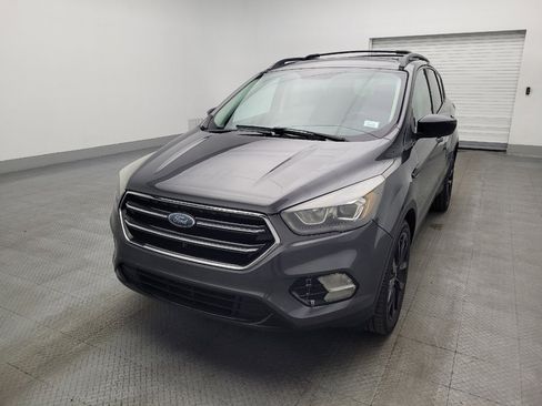 Used 2017 Ford Escape SE w/ Equipment Group 201A FWD image 15