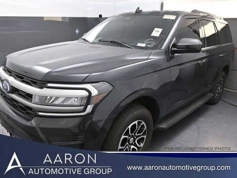 Used 2024 Ford Expedition XLT image 1