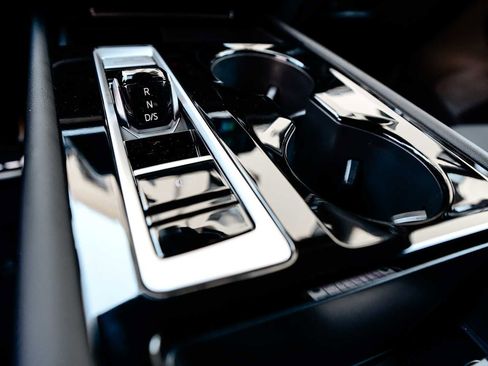 New 2025 Volkswagen Atlas Cross Sport SEL Premium R-Line image 33