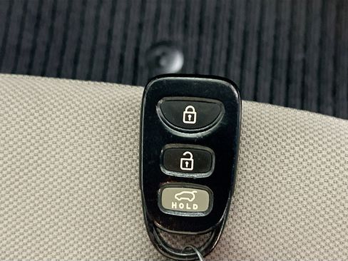 Used 2014 Hyundai Veloster image 35