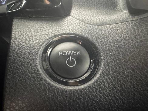 Used 2025 Toyota Camry SE w/ Convenience Package FWD image 22