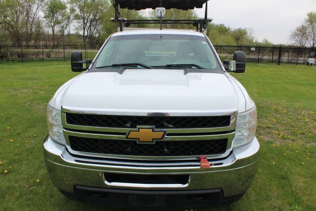 Used 2014 Chevrolet Silverado 3500 W/T AWD/4WD image 5