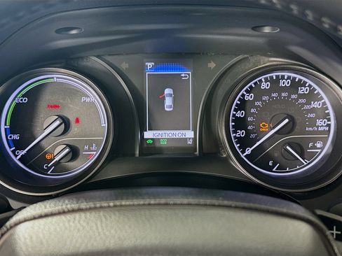 Used 2021 Toyota Camry SE FWD image 14