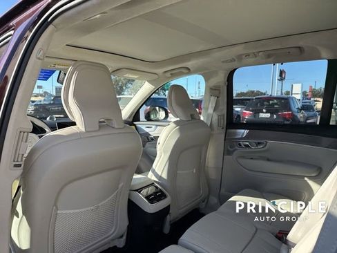 Used 2026 Volvo XC90 B6 Ultra w/ Lounge Package image 25