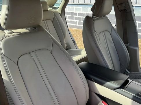 Used 2017 Lincoln MKZ Select w/ Select Plus Package image 16