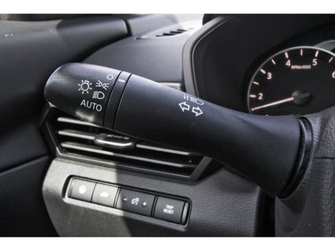 Used 2024 Nissan Altima 2.5 SL FWD image 19